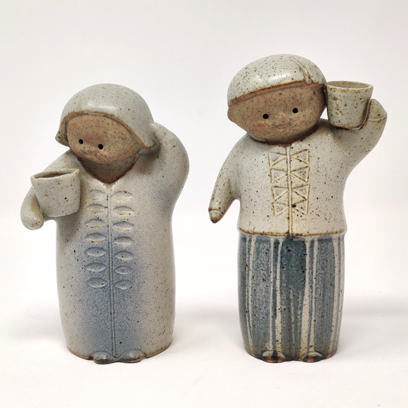 Japanese Pottery Stoneware Sweet Couple Holding Pots Blue Cream Cute Kawaii 5" - Picture 9 of 16